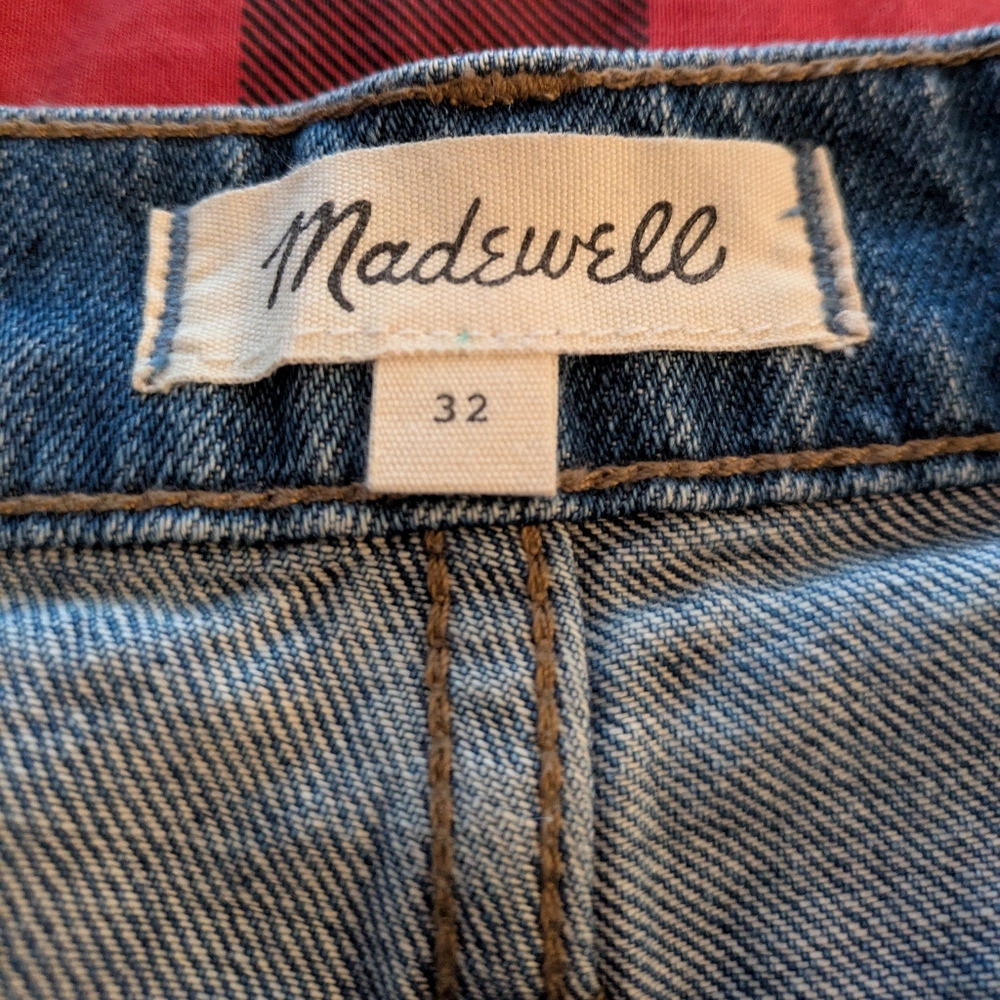 FLASH SALE! EUC Madewell denim mini skirt, 32" Waist - Picture 4 of 8